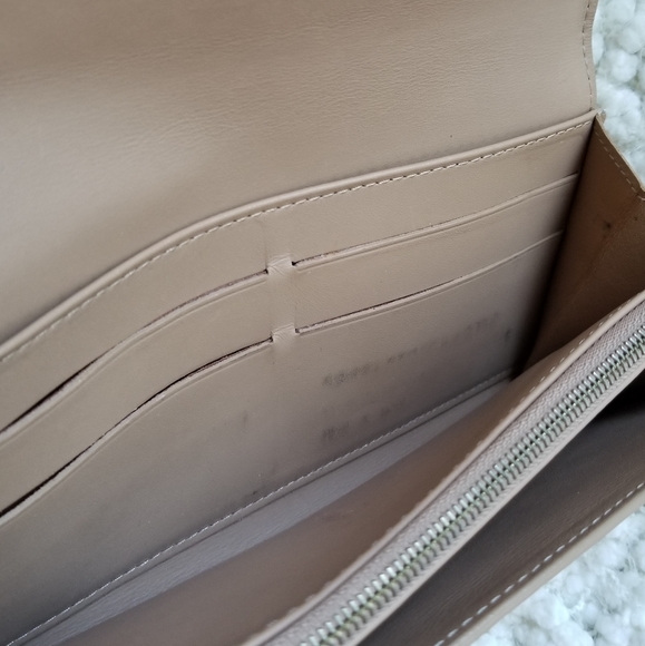 Louis Vuitton Wallet - Picture 11 of 14